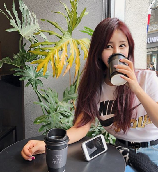 simjaem00898535's tweet photo. 트친님들 잘 지내시나요 ?
오늘따라 기분이 꿀꿀하고 심심하네요 
편하게 소통할가요 ? 하트 누르고 쪽지 주세용^^
#유부녀 #소통 #일탈 #일상 #초대남 #몸매 #예술 #주부 https://t.co/e99wfrOCOE