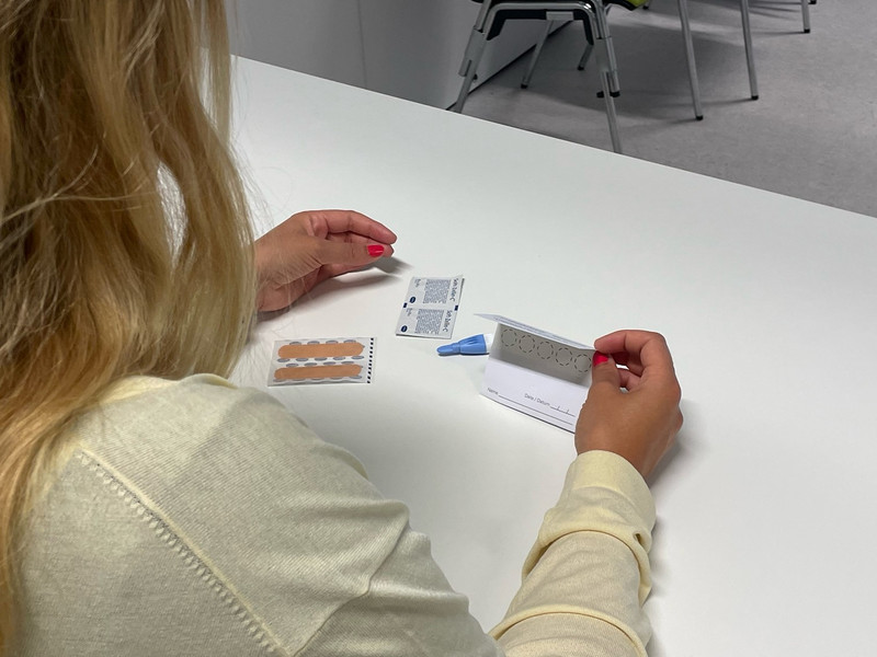 UniLuebeck's tweet photo. Jetzt mitmachen: An unserer Universität wird eine Studie zur Erfassung von abgelaufenen Corona-Infektionen durchgeführt. Bewohner*innen Schleswig-Holsteins können eine kostenlose Antikörpertestung machen lassen. #Corona https://t.co/VCotO9OyyE https://t.co/hJQeqenkh2