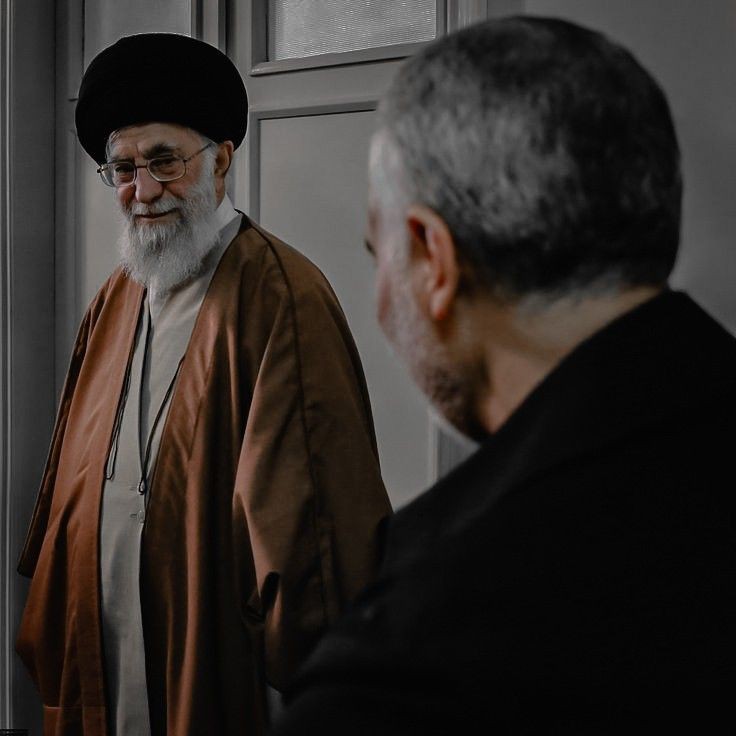 Sadataam's tweet photo. ای تمام وصیت حاج قاسم،  دوستت داریم. 
#لبیک_یا_خامنه_ای https://t.co/y37AJ2ALhp