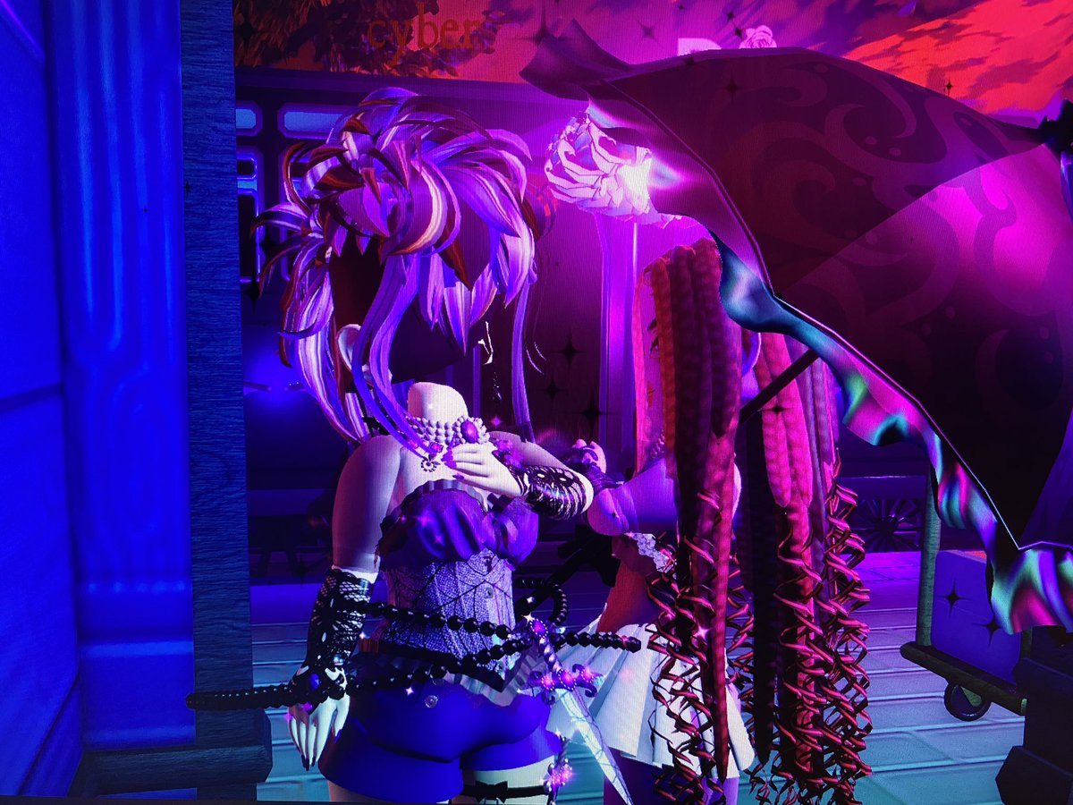V0idFa1ryz's tweet photo. Pictures with my friend🤭
#royalehigh #royaleween2022 #royalweenupdate2022 #pictures #friends #Halloween2022 #royalehighhalloween #bestupdate #Update https://t.co/UKjNZUhdZp