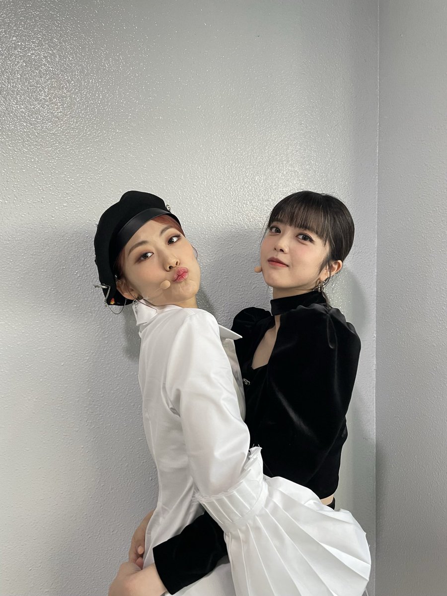 우리 루아 생일 축하한다!!!!!
오늘 생일 세상에서 제일 행복하고 따뜻하게 보내🙌 언제봐도 귀여운 루아야 밥 잘 챙겨먹고!!😁 생일 축하해❤️

#루아 #생일이다