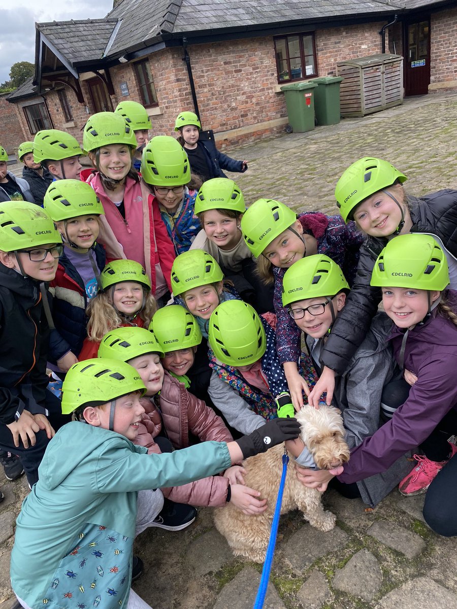 ValewoodPrimary's tweet photo. Safety first! But not before some furry strokes with Bella 💕🐶. The Team 4 👫 were kitted out and ready to go, in quick time! Not wanting to waste a single minute- they set off before the starting whistle! 😆 #ComeBackHere https://t.co/yk1VIqu4ah
