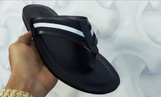 GoodPikins's tweet photo. Handcrafted Footie for your Soft Walk👣
Durable,Affordable and Classy 👌

Frame 1 &amp; 2;N5,000
Frame 3;N7,000
PRE-ORDER
3-4 days Delivery(NATIONWIDE)

MILE 2,PORT HARCOURT
08032828759
#phtwittercommunity https://t.co/HcHs4coZHE