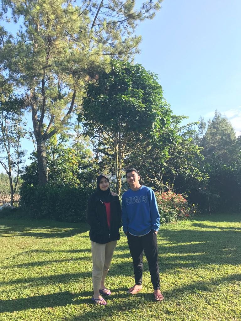 Vigit8's tweet photo. -Juli-pertama kalii poto pas acara villa hehe https://t.co/3mEV7xxor4