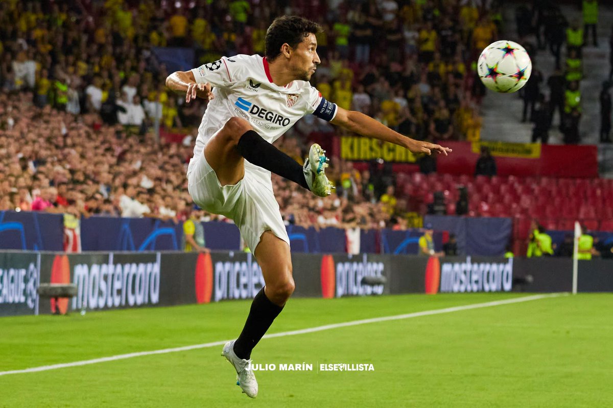 elsevillistaes's tweet photo. 📝 FOTOGALERÍA | SEVILLA FC - BORUSSIA DORTMUND
📸: @juliomarin1905
#SFCBVB #TDSDeporte #UCL
➡️ https://t.co/6DmIJrJMpM https://t.co/gWFX7wobZe