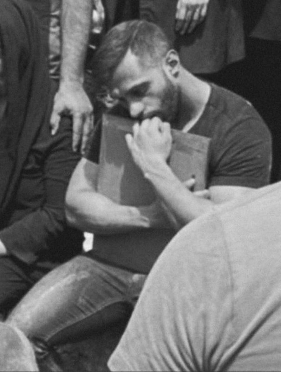 _amir7_'s tweet photo. براي نبودنِ 
با هم بودنا...🕯️🖤 https://t.co/dd1Lx54JAq