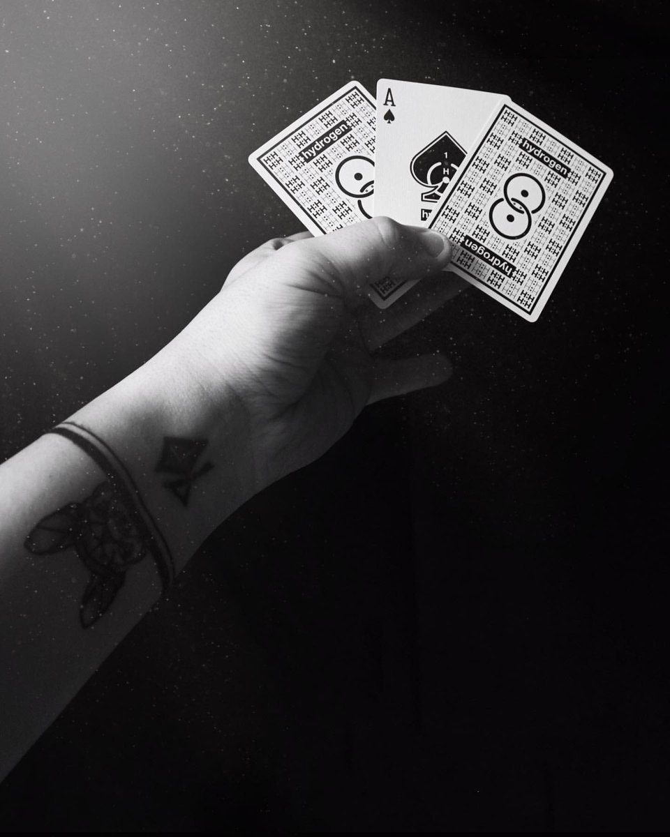 m_alekz's tweet image. Hydrogen…

#cards #cardphotography #murphysmagic #penguinmagic #magic #magicTrick #magician #bnwmood #monochrome #blackandwhitephoto #blackandwhitephotography #bnw_kings