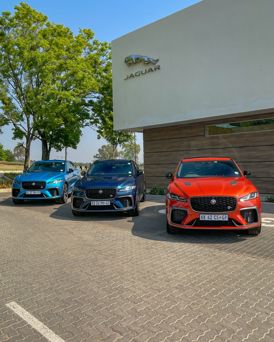 Zero2Turbo's tweet photo. Got to love the Jaguar F-Pace SVR in a striking colour! Which would you pick?
Left to right; Marine Blue Gloss*, Petrolix Blue Gloss** or L’Orange Gloss*
*Match to customer sample
**SV Ultra Metallic paint in Gloss finish
#SouthAfrica #Jaguar #FPaceSVR #SVR #FPace #JaguarSVR https://t.co/gD6Ristn3X