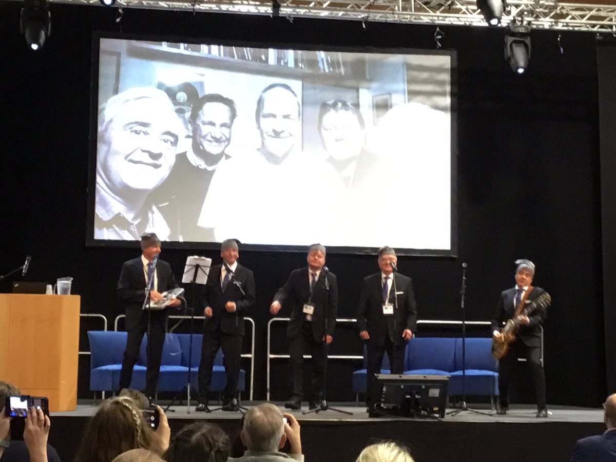 MatleenaLaakso's tweet image. Digiveikot ja #itk2022 avajaiset. 32. kerta.