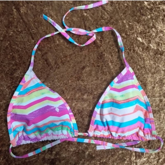 Cozmostore24's tweet photo. So good I had to share! Check out all the items I'm loving on @Poshmarkapp #poshmark #fashion #style #shopmycloset #lykkein #ff: https://t.co/rbPXf6izOA https://t.co/15gesMVOMh