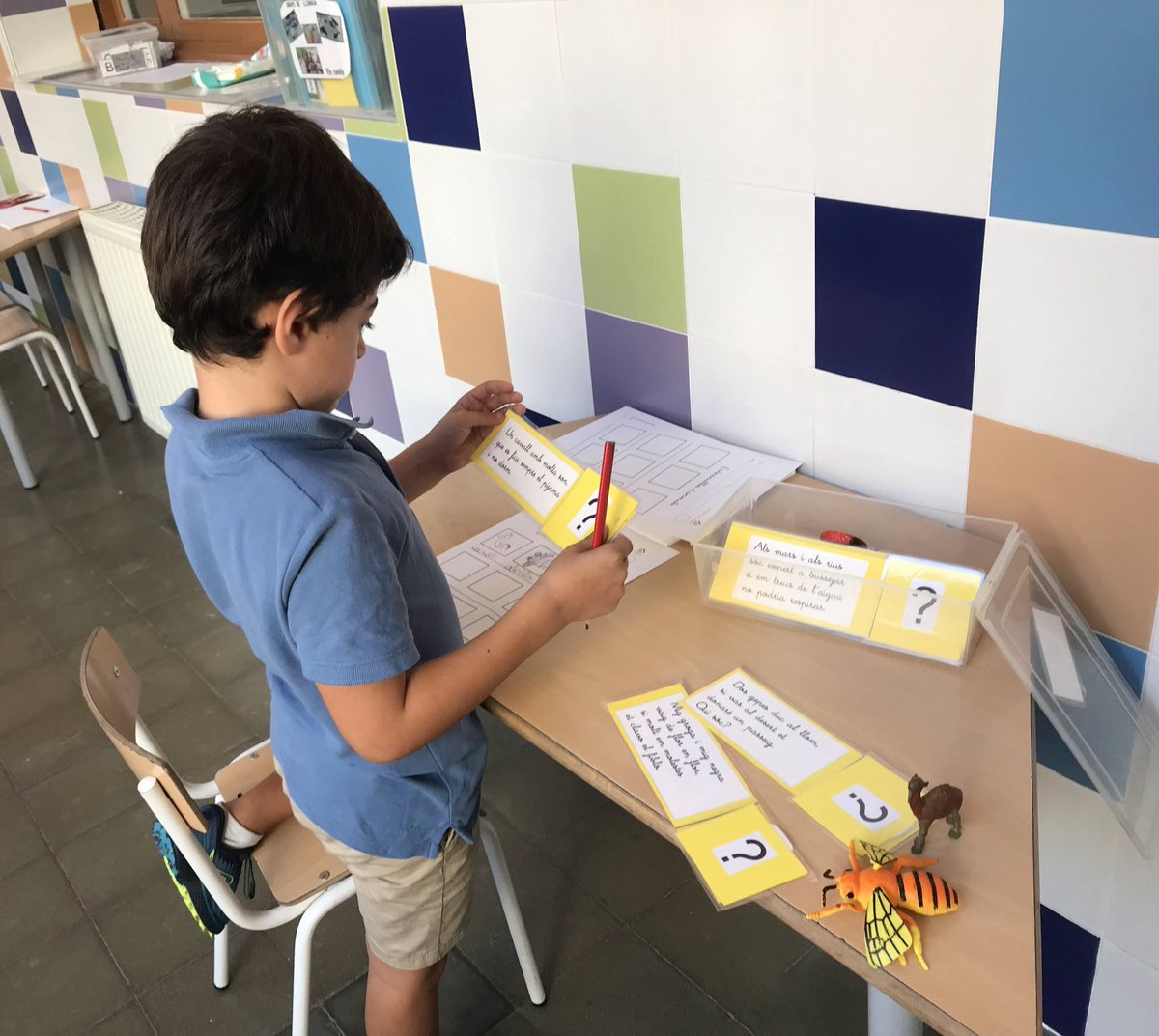 SalesiansMAT's tweet photo. #2nEP 👅 Comencem amb les activitats de llengua que fem en grups. Una forma divertida de continuar practicant el català! https://t.co/fAjbX0y8o9