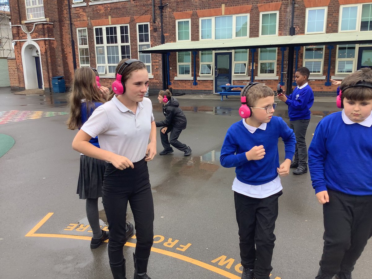 Year6ashwood's tweet photo. Year 6 learnt lots of new information about rainforests during their Now Press Play immersive experience (and enjoyed taking part in the drama too!) #Expressivecommunicators @satrust_ @educationgovuk https://t.co/FQLvwtqHPH
