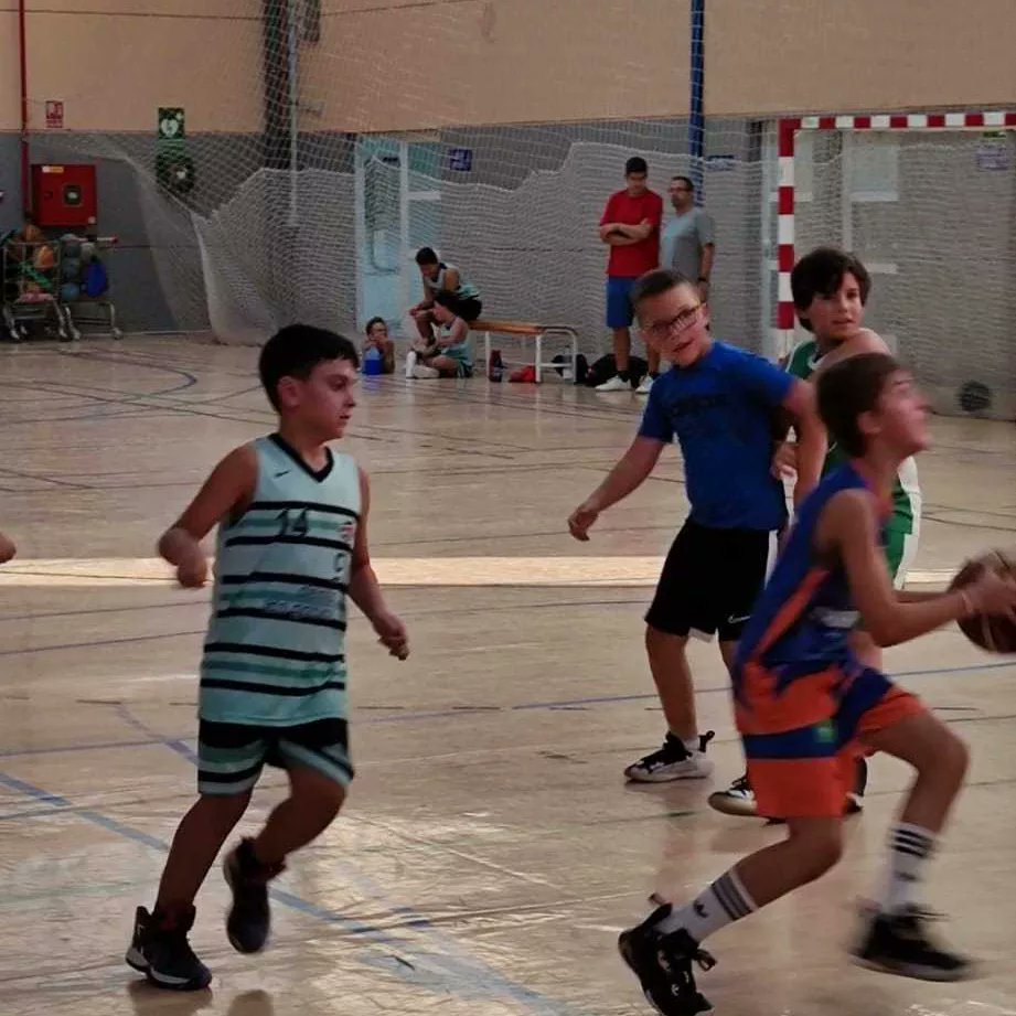 CAB_lasgabias's tweet photo. Nuestro mini masculino federado Tecnocasa comienza su preparacion contra nuestros amigos de @CBChurriana
Buen partido de ambos equipos.
Gracias por la visita https://t.co/48ZmTeL0ub