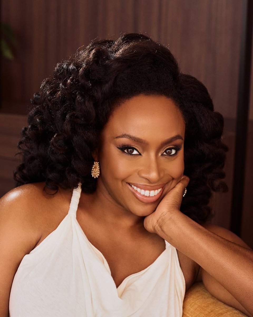 IgboHistoFacts's tweet photo. Chimamanda Ngozi Adichie, will today October 6, receive Harvard University's W.E.B. Du Bois Medal- the highest honour given by Harvard in the field of African and African American studies. Chimamanda is the first Nigerian woman to receive this award. https://t.co/sZ4mqsbl9E