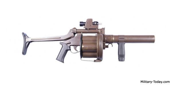 PineksoRoyi1's tweet photo. @ruairiak @rebtanhs @washingtonpost The last clip shows multiple rounds fired in a rapid successions, probably using a milkor style grenade launcer ? https://t.co/NaGRacYMUv