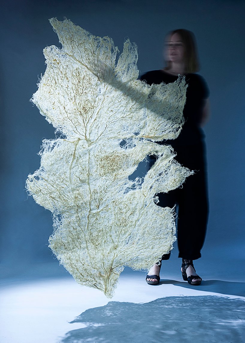 KGDAwards's tweet photo. #KGDAsharing
▼ Inspiration
ZENA HOLLOWAY EXPLORES THE PROMISE OF ROOT-GROWN TEXTILES
Source: designboom
⏩ Read more: https://t.co/zybib2KJsq
➡️ Follow us:https://t.co/KbVtjI5Ass
.
#KGDA #designideas #zenaholloway #materialarts #textiles #wearables #sustainable #fashion https://t.co/DtAY8saQBy