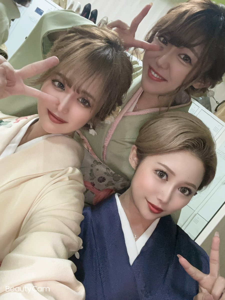 Aychan14's tweet photo. 周年の女の子たちとの写メたち💗 https://t.co/Q6idNRiQrB