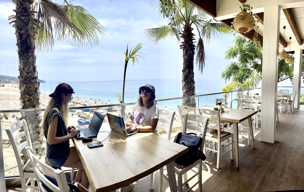 division5 - We build amazing products tweet media