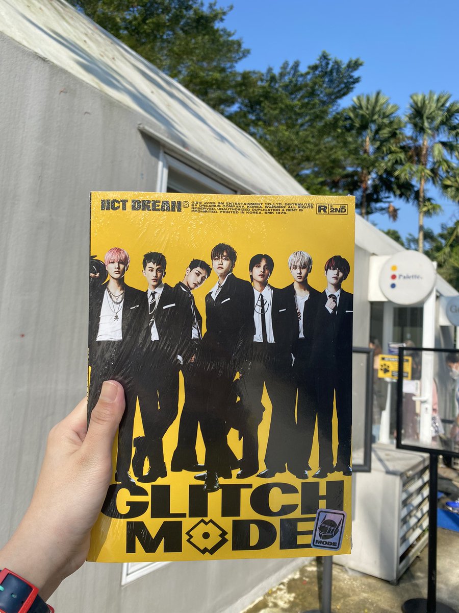 hippo_kiyowo's tweet photo. 💚 GIVEAWAY 💚

Hello! Dalam rangka rasa syukur aku lulus ujian, aku mau giveaway 1 album sealed NCT DREAM : Glitch Mode (scratch ver)☺️

Rules :
- Follow me (yu mutualan😝)
- RT + Like
- Reply : ‘done’ + foto bias kalian di dreamies

[END] : Sabtu 8 Oktober 2022,  14.00 WIB https://t.co/ORh4ABxNGr