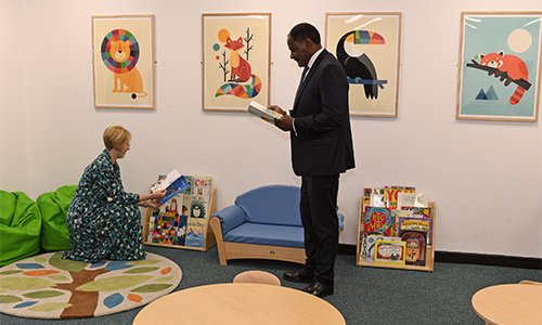 There is now a family study room in the library @UniOfYork so that students with children have a space where they can work while their kids play/read. @UoYLibrary york.ac.uk/library/news/2…