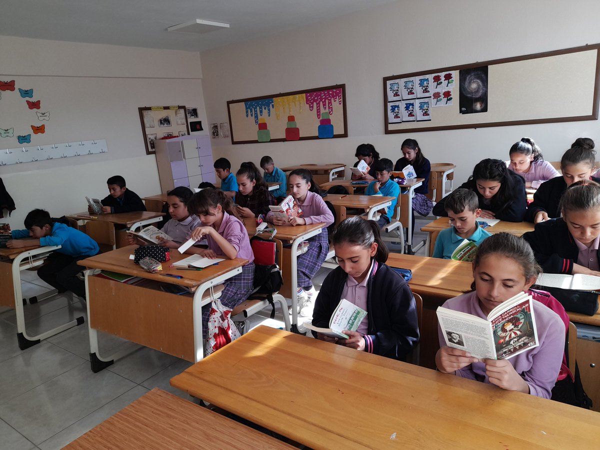 GokcilZeynep's tweet photo. #AksarayOkuyor #EnBüyükReytingAilemleKitapOkumak
@aksarayvaliligi @hmzaydg @Aksaray_MEM @haciomerkartal @EskilKaymakamli @brahimKler2
@taskapiokulu https://t.co/8CLye67fOQ