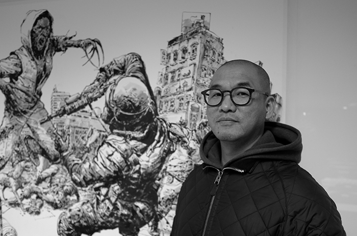 김정기 작가님의 부고 소식을 들었습니다.
아직까지도 실감이 나지 않고 마음이 허전하고 슬픕니다.
전 세계 모든 작가들의 목표치를 올려주셨던 김정기 작가님.
앞으로도 계속 많은 영감을 주는
멋진 작품들을 보여주시리라 생각했었는데..
큰 별을 떠나보내게 되었습니다.
삼가 고인의 명복을 빕니다