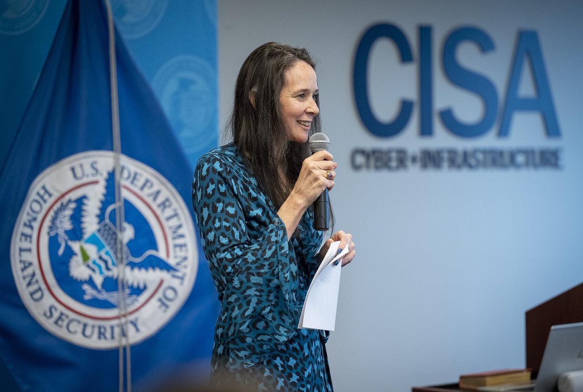 dunicot's tweet photo. The United States Cybersecurity and Infrastructure Security Agency (CISA) has issued Binding Operational Directive (BOD) 23-01, Improving Asset Visibility and Vulnerability Detection on Federal Networks.
#CISA #InfrastructureSecurity #cybersecurity 
https://t.co/87nTh6pF7o https://t.co/dHt0TSsdOy