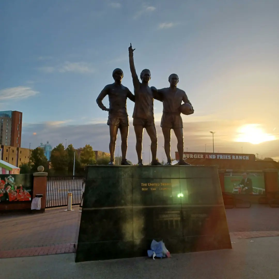 PhexShow's tweet photo. The sun has joined us ahead of day two at #PHEXManchester. Doors open at 10am. Join us for another day of freebies, competitions, product launches and maybe a cheeky pint or two #Plumbing #Heating #Exhibition https://t.co/WgM1aU3RaI