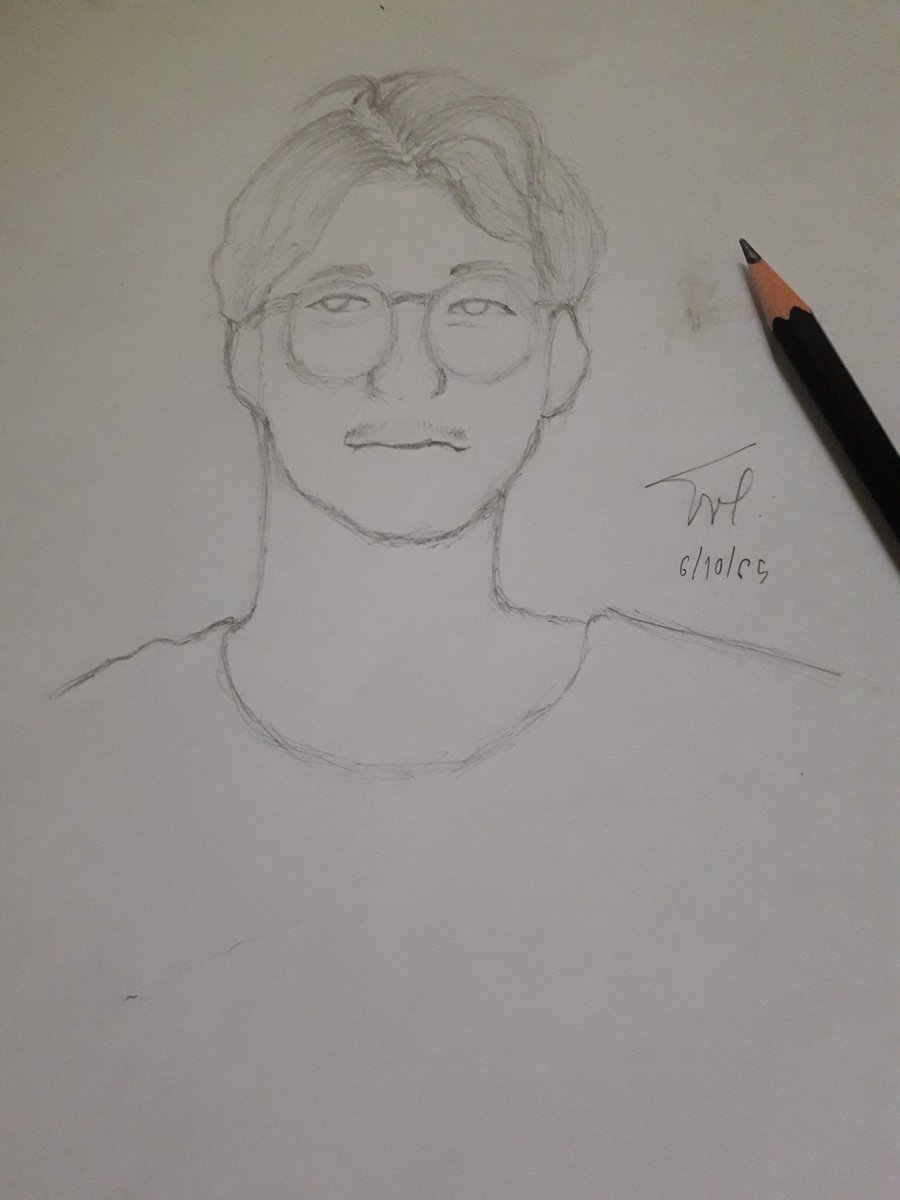 thitiphiphat's tweet photo. วาดพี่รัฐนะคะ แต่ทำไมไม่เหมือนพี่รัฐ;-;
#ชาวนัวartwork #tattoocolourband https://t.co/VPE6lkvEUO