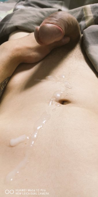 Dinner is served
#horny #hornycock #erection #twink #bisexual #bicurious #gay #follow #retweet #masturbate