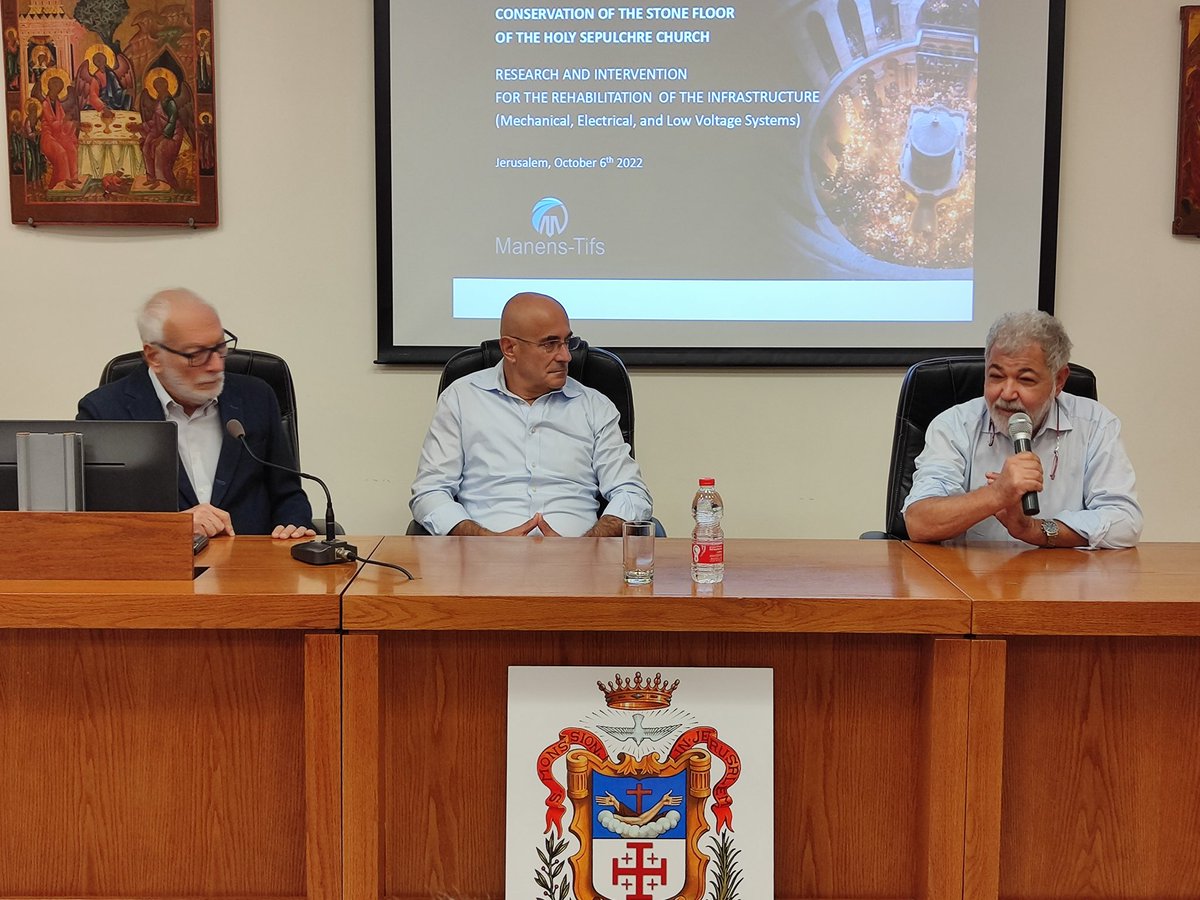 custodiaTS's tweet photo. Experts and technicians meet 
the heads of the Catholic, Greek Orthodox and Armenian communities at #StSaviour's to illustrate the proposals for new mechanical and electrical installations under the pavement of the #HolySepulchre church.
#Jerusalem
#manens-tifs https://t.co/QNSQ33YPVQ