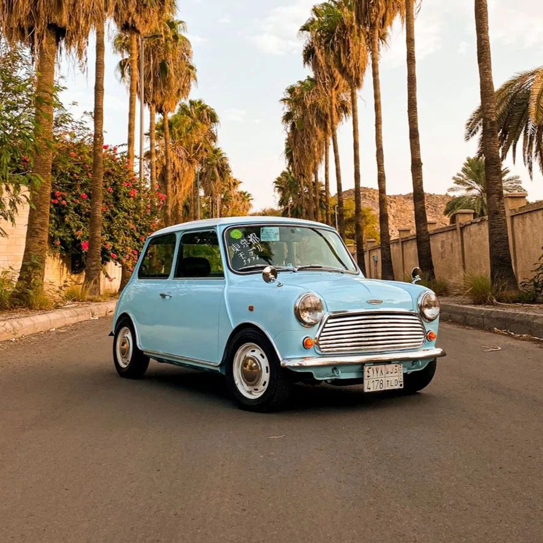 SaudiArabiaMINI's tweet photo. The beauty of a classic. 😍Captured by @saudi_mini_stars.
روعة الكلاسيكية. 😍
تصوير @saudi_mini_stars
#MINIRepost #MINIKSA #MyNaghi https://t.co/F4YYmdY6qM