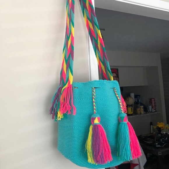 LilysShoes's tweet photo. So good I had to share! Check out all the items I'm loving on @Poshmarkapp #poshmark #fashion #style #shopmycloset #loungefly #mariovalentino #wayuutribe: https://t.co/qocBCRtEqJ https://t.co/kefqsTC5Dw