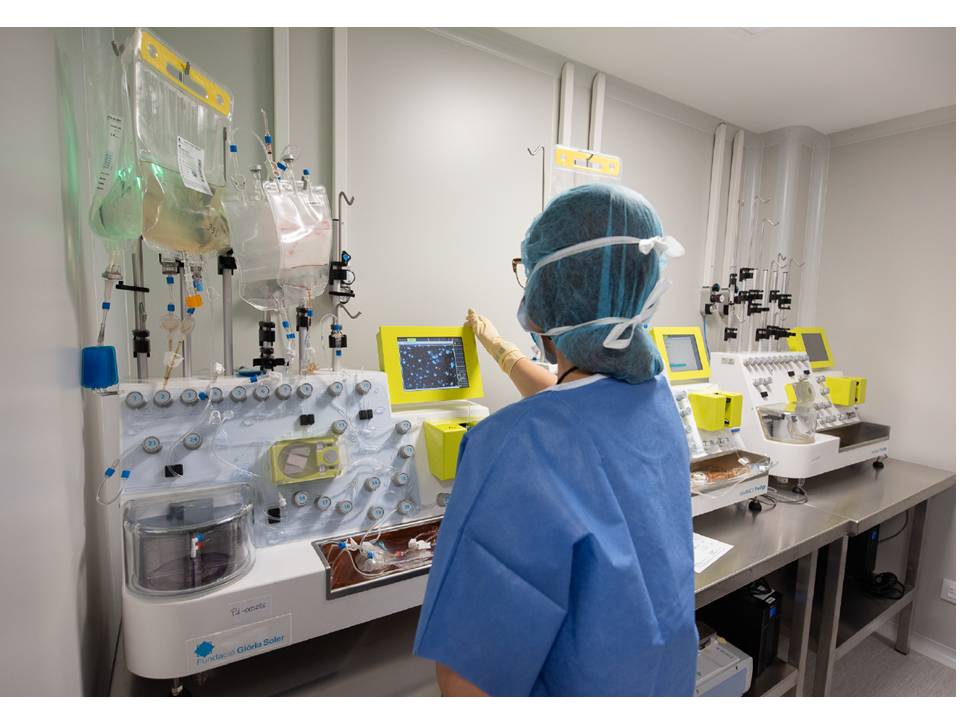 hospitalclinic's tweet photo. 📅 Avui és el Dia Mundial del Tècnic de Laboratori

Al #CLÍNIC tenim més de 2⃣5⃣0⃣  tècnics/ques que treballen amb tecnologia avançada i tècniques punteres per garantir uns resultats de qualitat

💓 Gràcies per la feina que feu!

#SomCLÍNIC https://t.co/gl9zwRiQi2