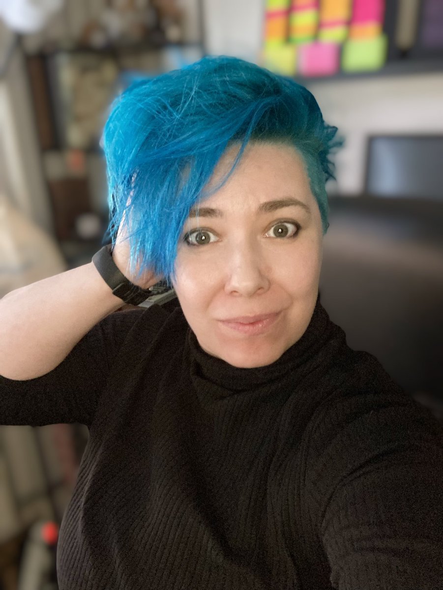mhowalt's tweet photo. So I did a thing with my hair. 💙 https://t.co/yHQ8cMZ6TP