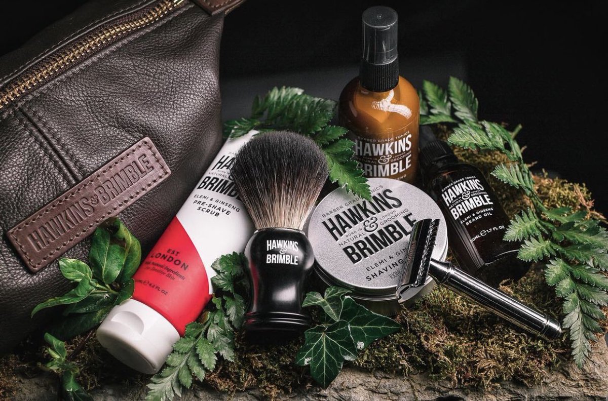 A good shave reveals a beautiful face 😎

#ShavingProducts #GiaKatheTypo #HawkinsAndBrimblegr #Shaving #MenWhoShave #ShaveOfTheDay #ShaveLikeAMan #TraditionalShaving #ShavingCream #ShavingBrush #AfterShaveBalm #Men #OneBeautygr