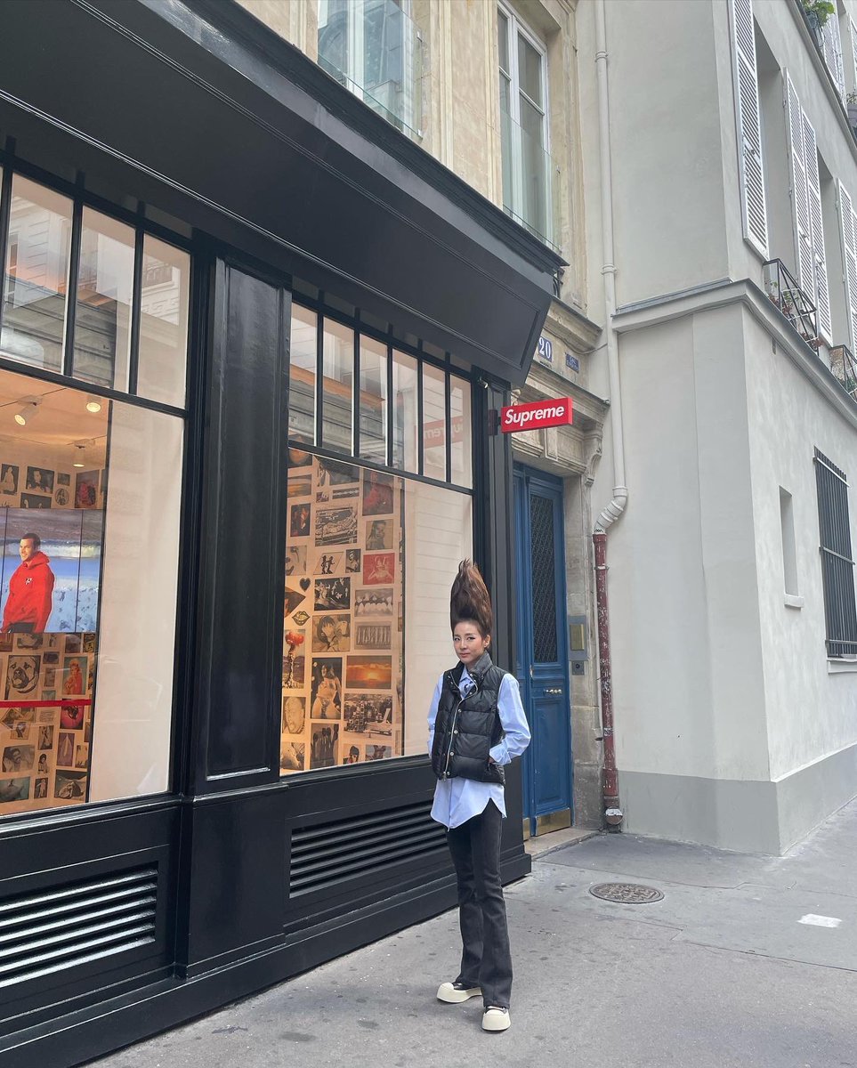 krungy21's tweet photo. Darasien 😎 Paris photo dump https://t.co/2iT0CCNPaC