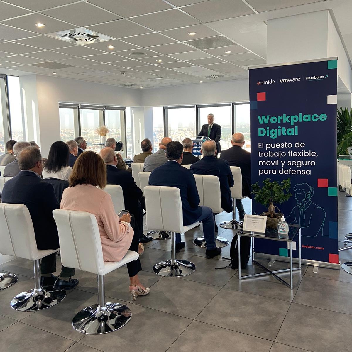 inetum_es's tweet photo. Celebramos la jornada "#Workplace Digital. El puesto de trabajo flexible, móvil y seguro para #defensa", junto a @aesmide y @vmware_es.
Inauguran:
➡️ Josep Aracil @Jaracil1, director Gobierno y Servicios Públicos @inetum_es
➡️ Gerardo Sánchez, presidente #AESMIDE
#Inetum https://t.co/n0hL8oGRp4