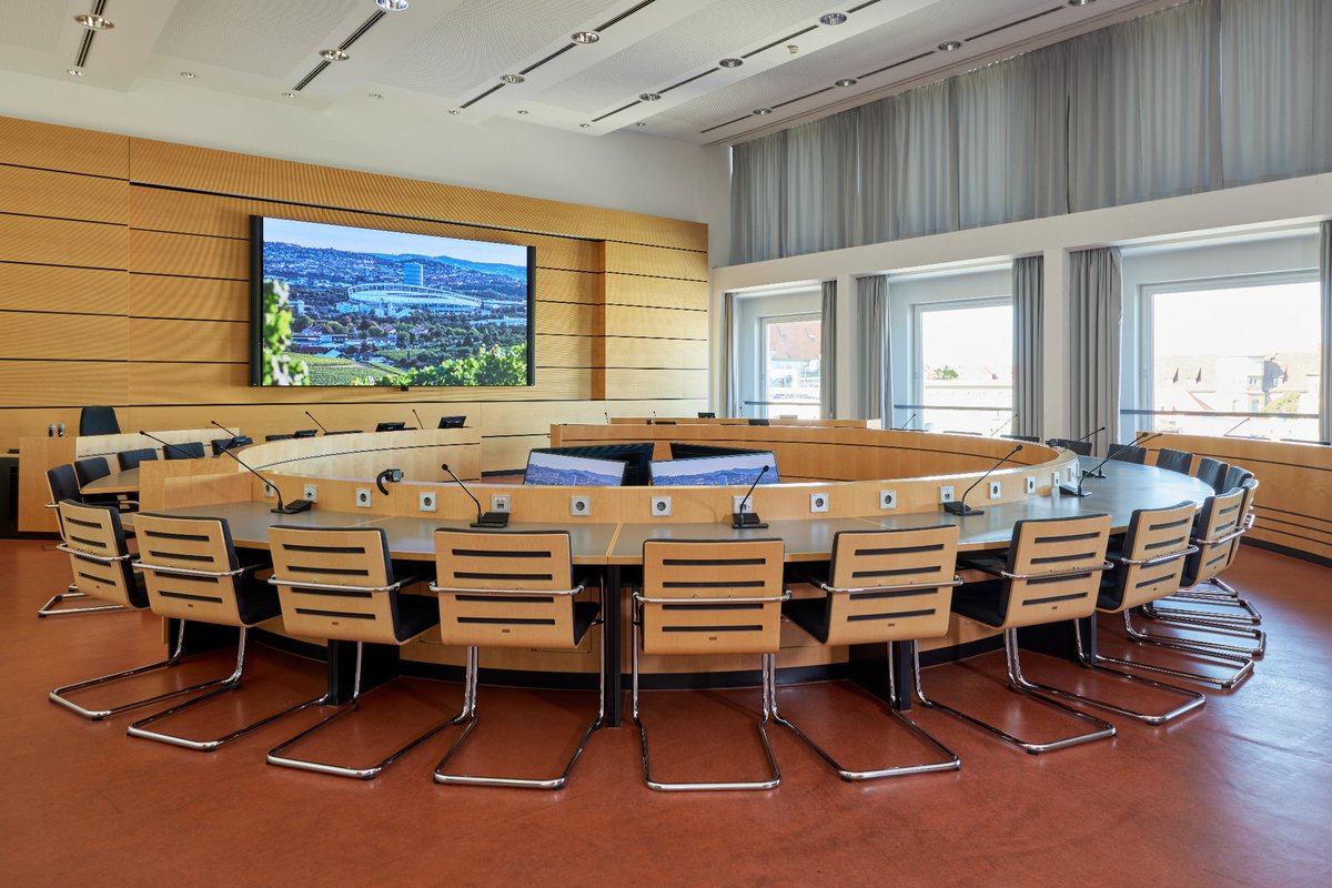 FohhnAudioAG's tweet image. The city hall in Stuttgart was equipped with a number of Fohhn audio systems. The excellent speech intelligibility plays an importtant role, but also the adaptation of the systems to the LED screens.

#rathausstuttgart #stuttgart #avsystemintegration #theländ #unilumin