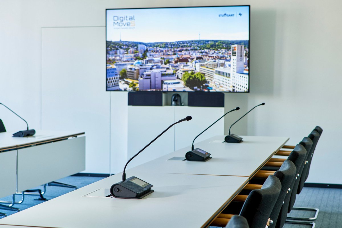 FohhnAudioAG's tweet image. The city hall in Stuttgart was equipped with a number of Fohhn audio systems. The excellent speech intelligibility plays an importtant role, but also the adaptation of the systems to the LED screens.

#rathausstuttgart #stuttgart #avsystemintegration #theländ #unilumin