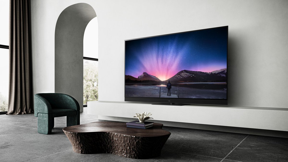 Well, it was an absolute delight reviewing the #Panasonic #55LZ2000. Not only is it very bright, but it's also very accurate and has excellent sound. Take some time to read the full review: bit.ly/3Eh4oFI