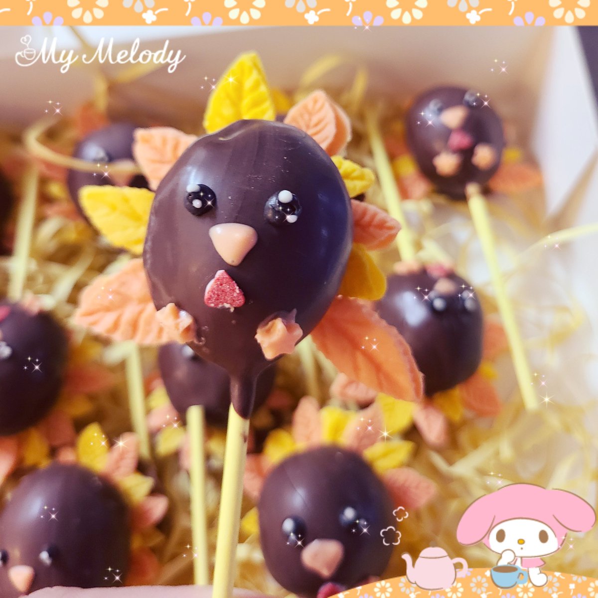 NinasNumNums's tweet photo. ˚ʚ turkey cakepops ɞ˚
~°♡°~
˚ʚ🌸ɞ˚ : made by me
( \ / )
(„• ֊ •„)・・‿︵‿୨ tags ୧‿︵‿
#hellokitty #turkey #turkeys #chocolate #cakepop #cakepops #fall #baking #bakingcore #cute #kawaii #kawaiiaesthetic #sanrio #Thanksgiving #October #Halloween #sweets #autumn https://t.co/XcWow2cCMh