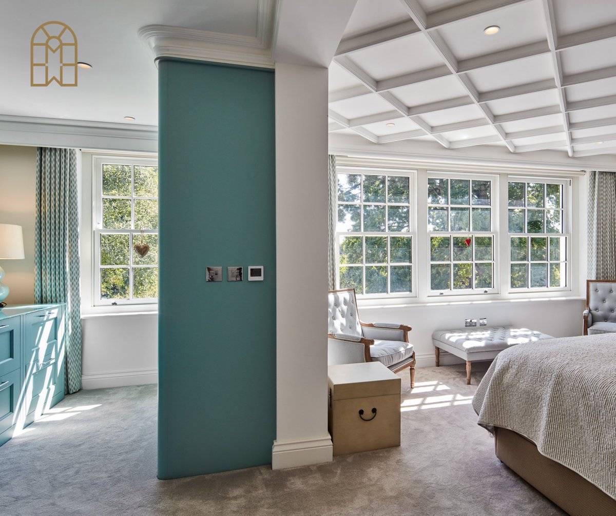 MumfordWood's tweet image. Check out this lattice feature ceiling in our client's bedroom! Equally as elegant are these tripartite Georgian Box Sash 

#georgianhomes #boxsash #triplesash #timberwindows #mumfordwood #homeinsp #dreamhomes #buildersuk #architectsuk #madeinbritain