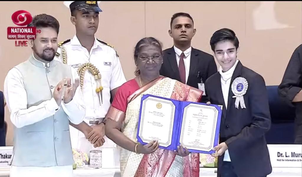 PlanetBollywood.com tweet media