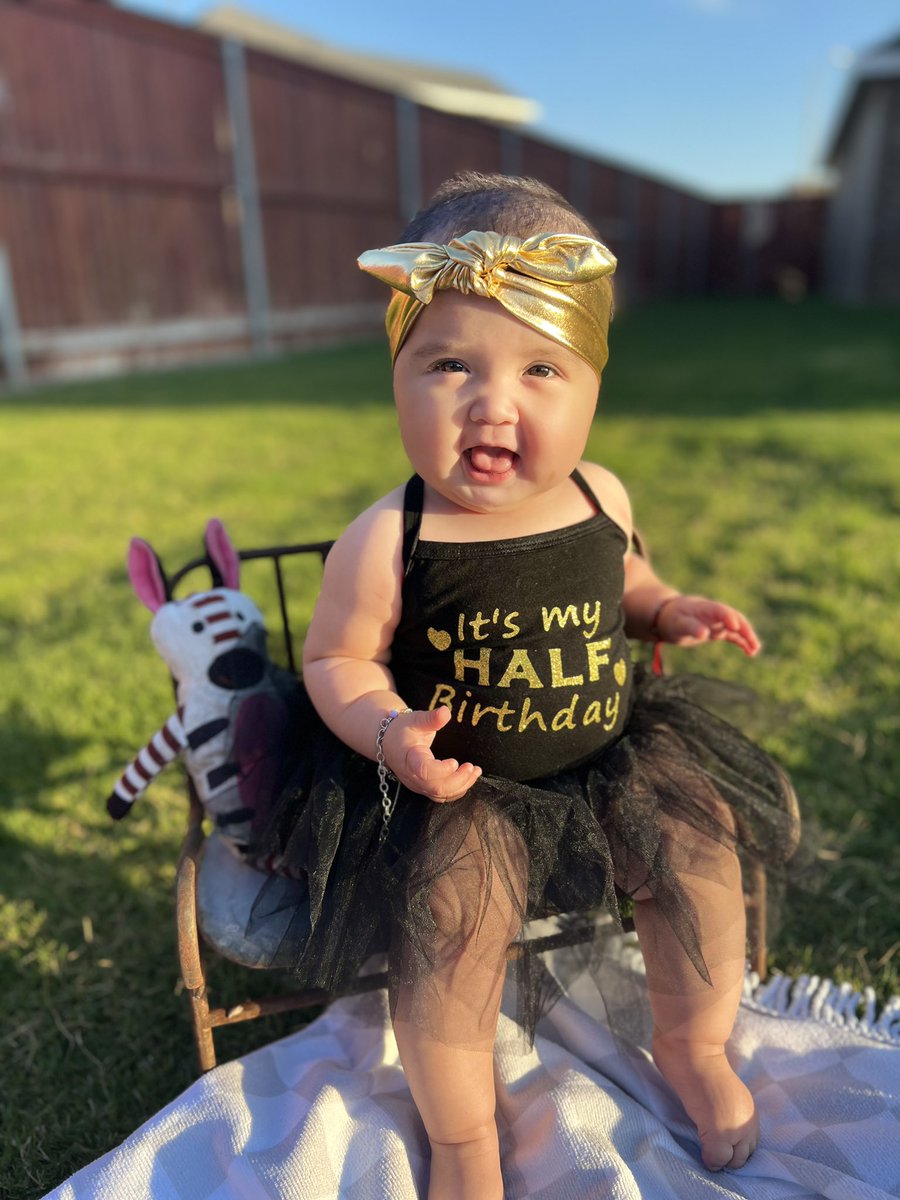 daisy_nicole01's tweet photo. 🎉Happy 6 months🎉 to my pride and joy ❤️ I’ve been so blessed to watch you grow and learn new things everyday, my love I wish you nothing but the best in life! ❤️ Mommy and Daddy love you bunches 😘 https://t.co/PzxcKZe9u2
