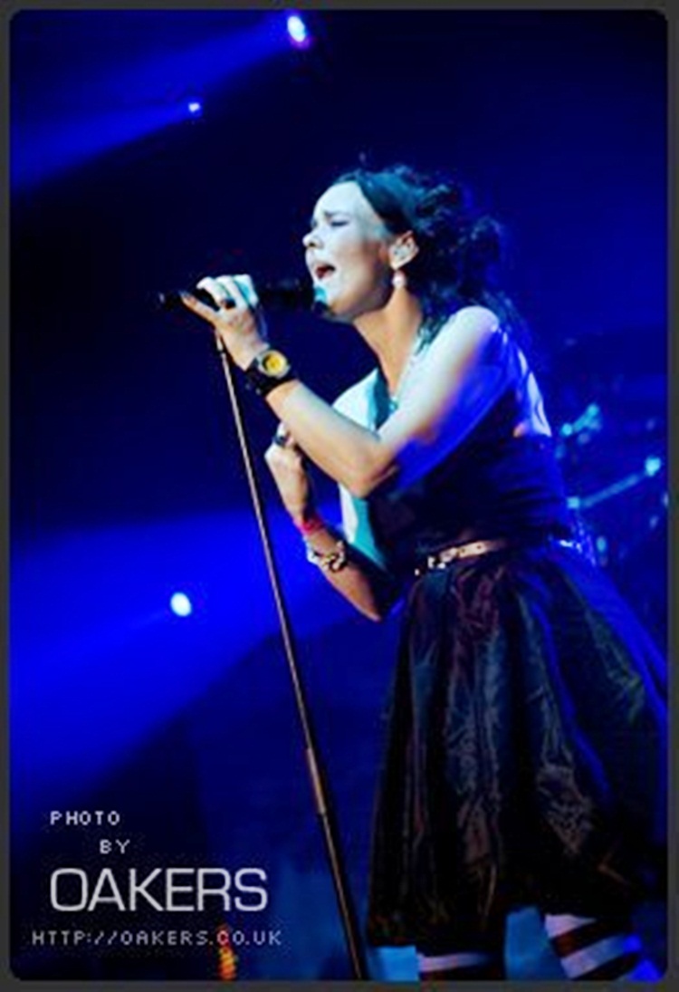 FloorJGoddess's tweet photo. ❤ Anette Olzon  ❤ 

#anetteolzon #Goddess https://t.co/h5bPy61DT7