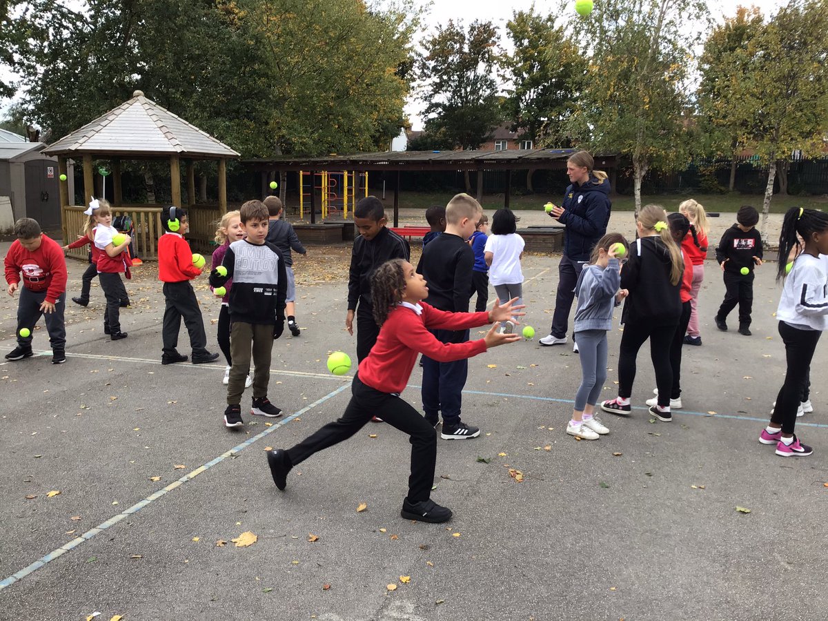 Allenton_Year3's tweet photo. We worked really hard in our first cricket lesson today @Allenton_PE 🏏 https://t.co/srEhLRyVsC