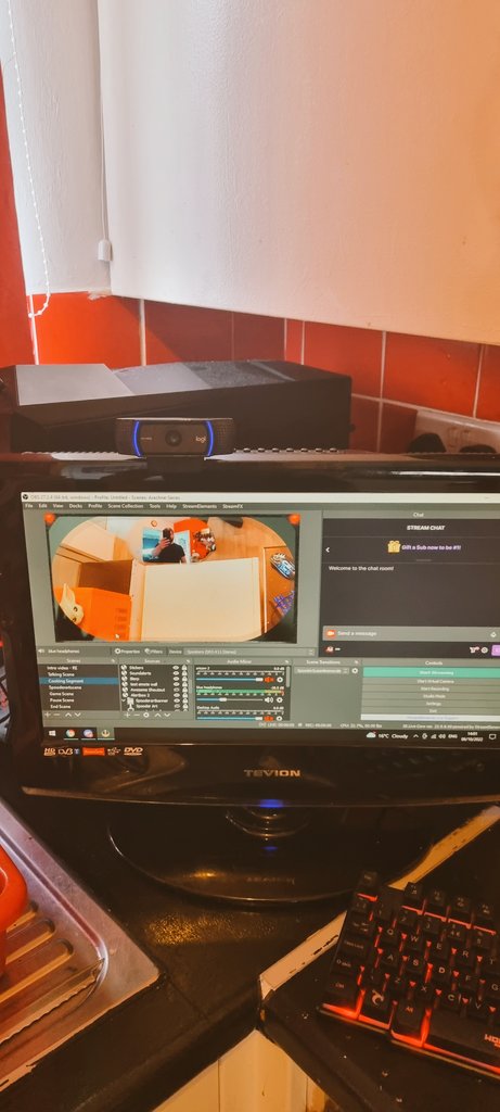 spoodersweb's tweet photo. Set up ready in the Spooder Kitchen for the Two Year Twitchaversary! See you all in 1 hour 20minutes! #Twitchaversary #TwitchStreamers #cookingstream #cooking #twoyears #streamspecial #familystream #spoodergaming #contentcreators #contentcreatorgoals https://t.co/JQyP8gSfgq