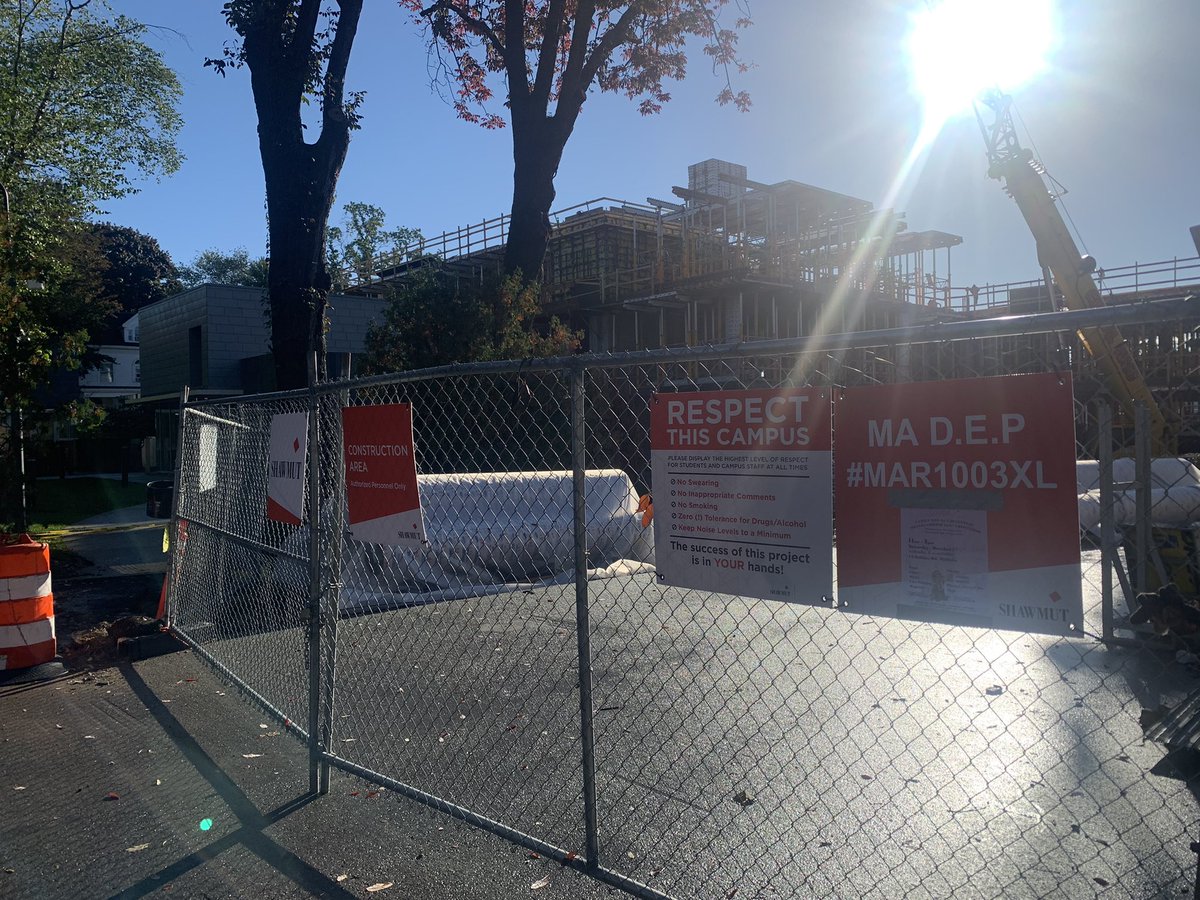 everett_beals's tweet photo. Worked stopped at MACD for a third day in a row by @CUGWU_Teamsters picketers. No construction activity here this morning. #ClarkonStrike https://t.co/z9VTd2HI7d