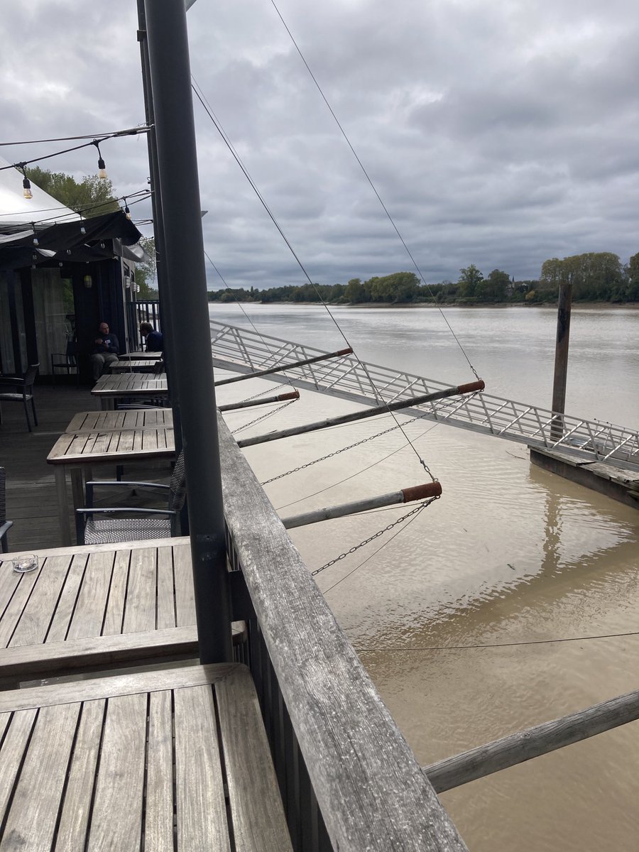 Aujourd’hui c’est Techtronics’ à Bordeaux avec, entre autre, des retours d’expérience sur la sécurité des systèmes sans fil #cybersecurite . Merci au ⁦<a href="/CATIE_AQ/">CATIE</a>⁩ et à ⁦<a href="/cisteme/">Cisteme</a>⁩ de nous faire bon accueil !